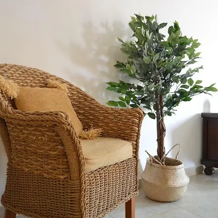 Cosy 1 Bed Flat * Voroklini